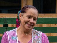 Portrait unserer schüchternen Gastgeberin Miriam im Miriam's Restaurant - San Gerardo de Dota